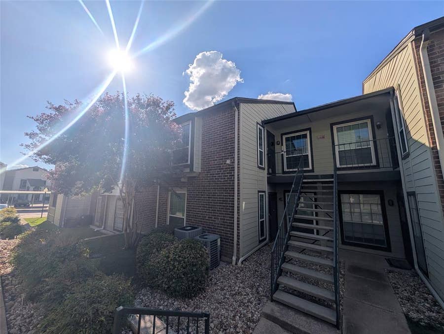 Property photo for 5981 Arapaho Road, #308, Dallas, TX