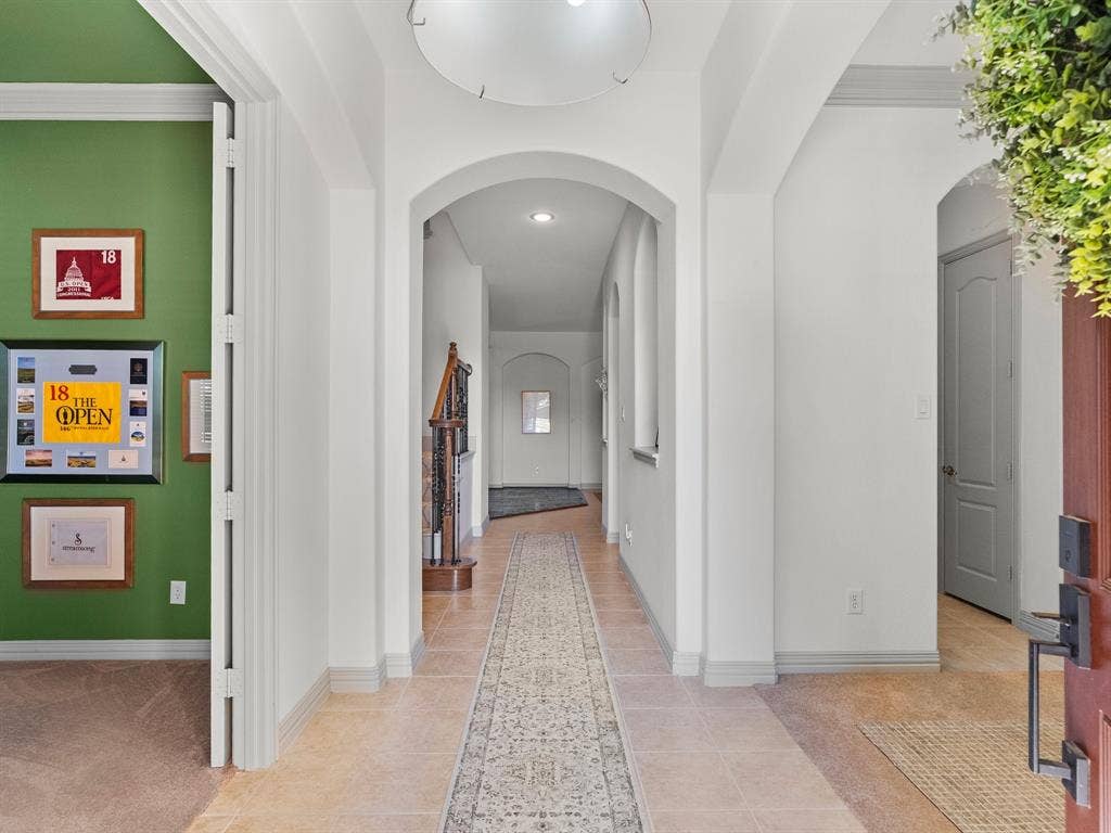 Welcoming entry leading into the home