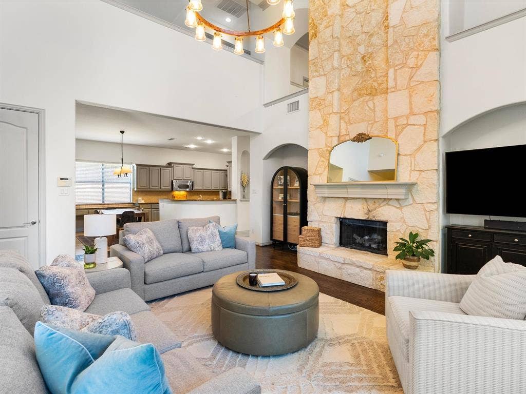 Open concept living room off of the kitchen that makes it perfect for entertaining