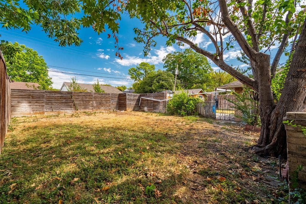 3131 Lockmoor Lane, Dallas, TX 75220 3131 Lockmoor Lane, Dallas, TX 75220