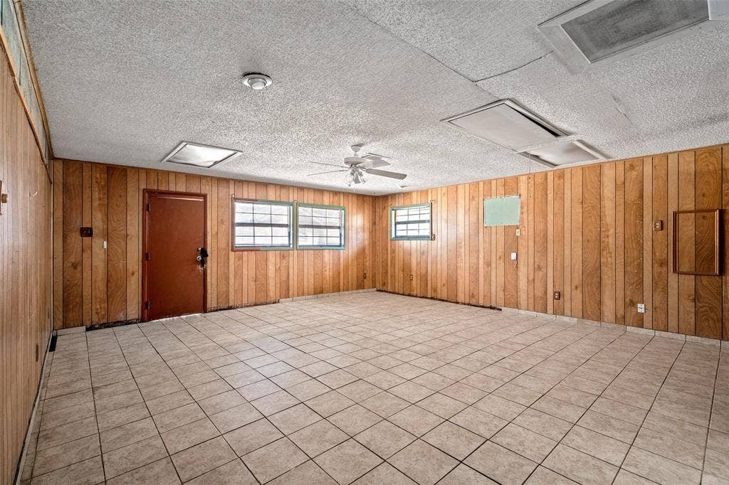 3131 Lockmoor Lane, Dallas, TX 75220 3131 Lockmoor Lane, Dallas, TX 75220