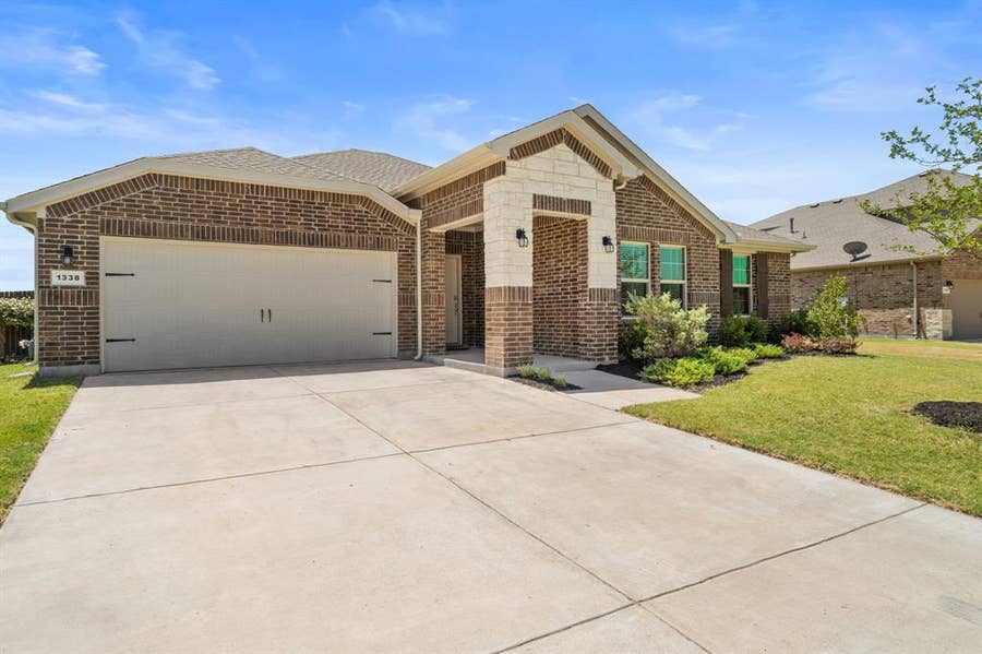 Property photo for 1338 Rolling Meadows Drive, Cedar Hill, TX