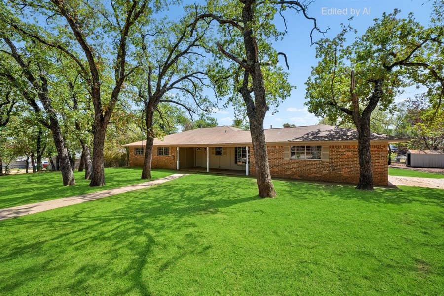 Property photo for 303 NW 32nd Street, Mineral Wells, TX