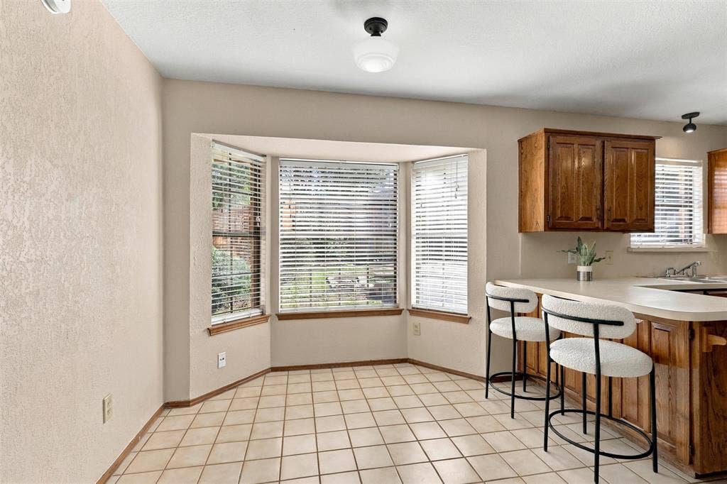 5304 Ridge Springs Court, Arlington, TX 76017