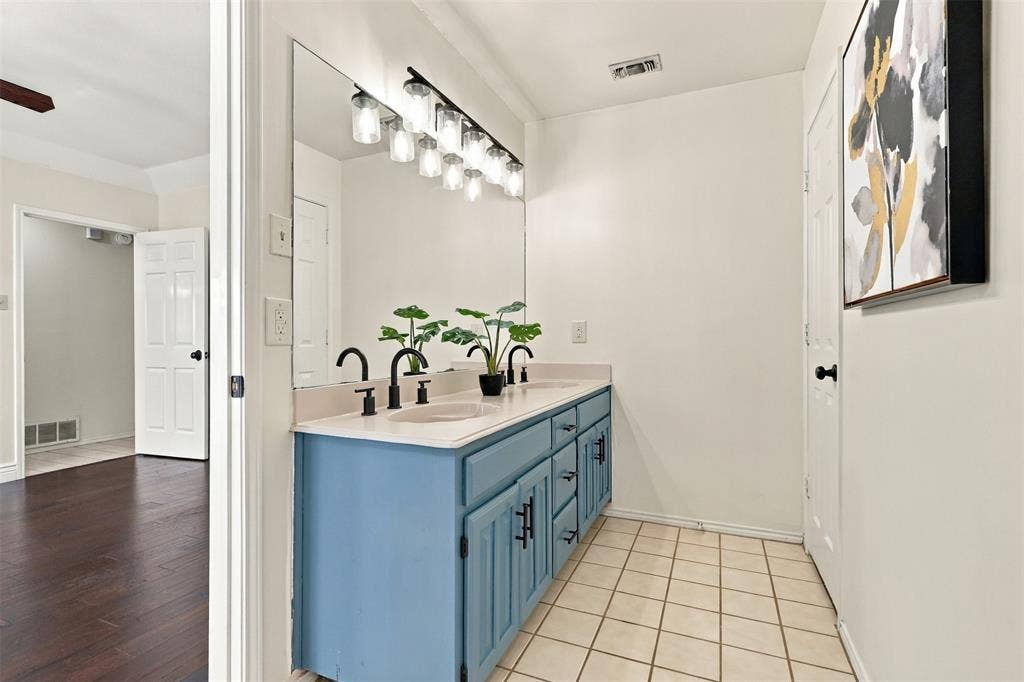5304 Ridge Springs Court, Arlington, TX 76017