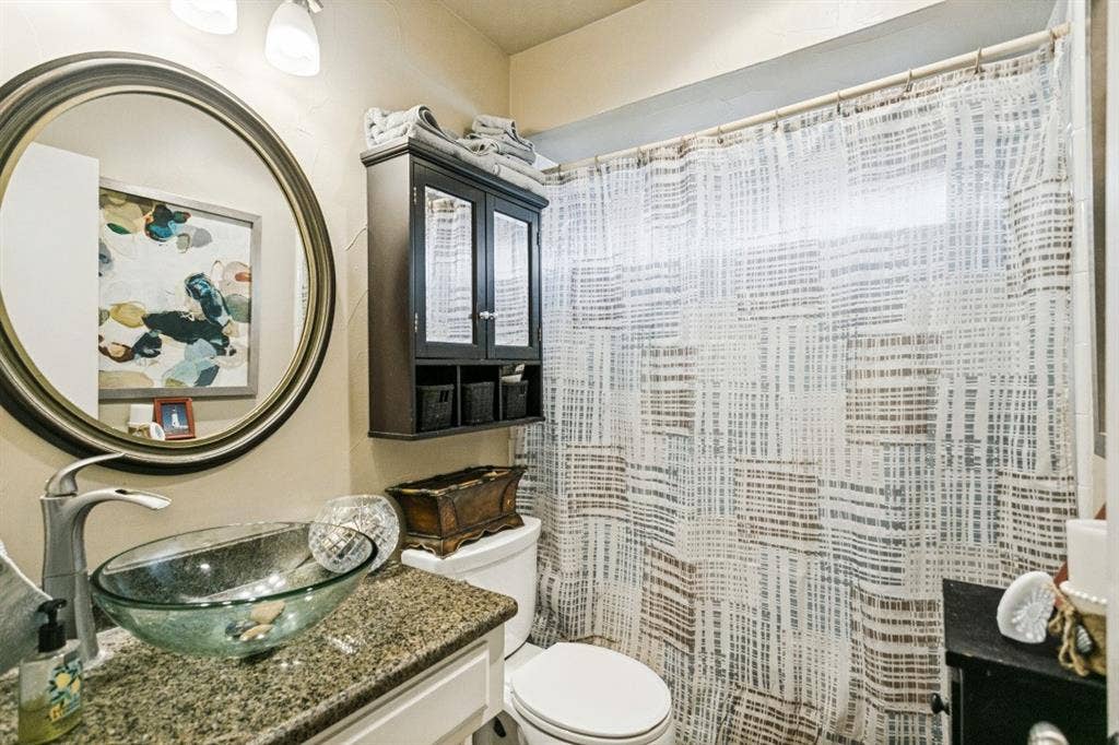 3806 Timberlake Drive, Plano, TX 75023 Half Bath