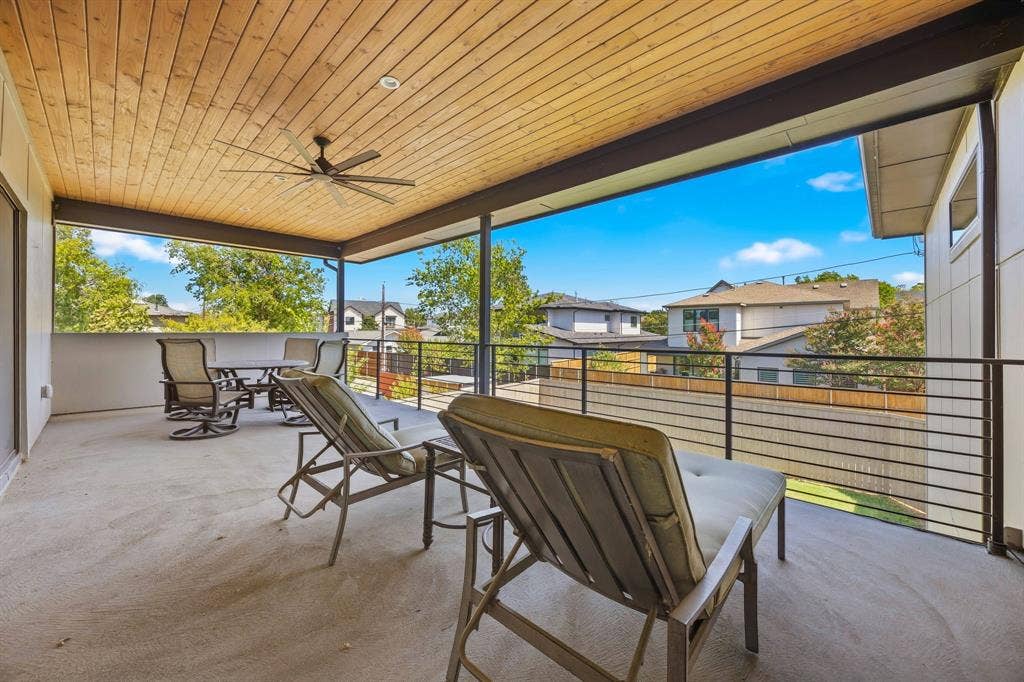 9750 Mixon Drive, Dallas, TX 75220 9750 Mixon Drive, Dallas, TX 75220