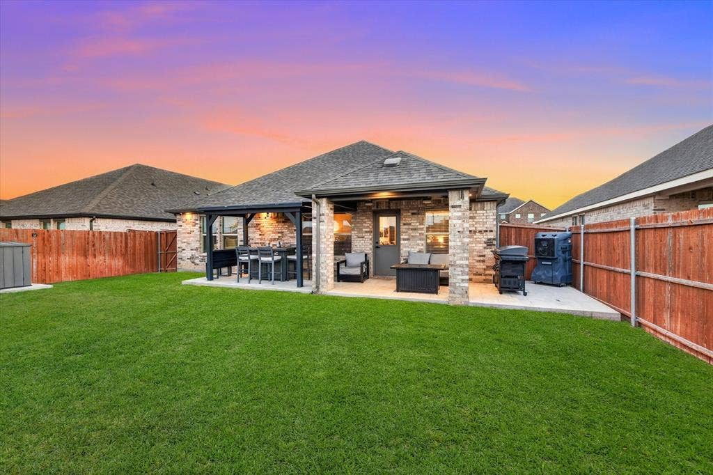 2128 Gill Star Drive, Haslet, TX 76052