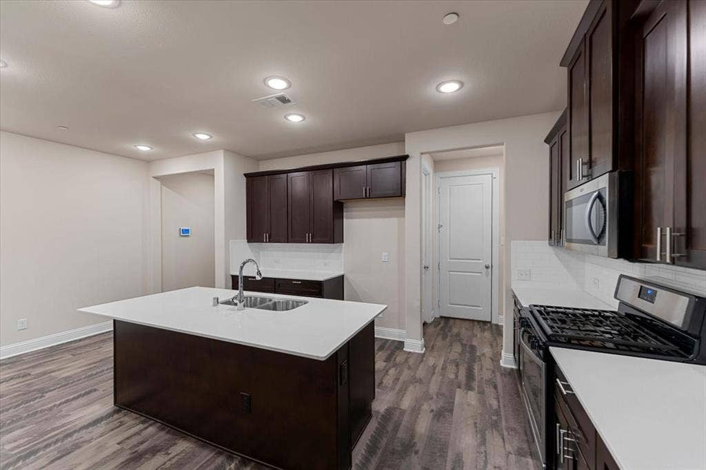 207 Congaree Road, Allen, TX 75002 207 Congaree Road, Allen, TX 75002
