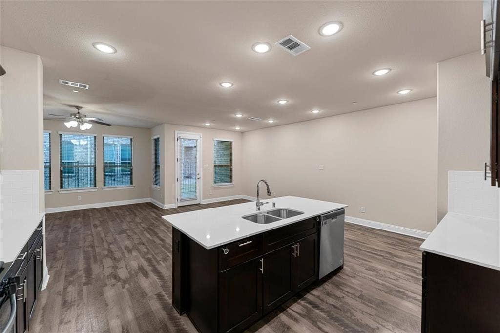 207 Congaree Road, Allen, TX 75002 207 Congaree Road, Allen, TX 75002