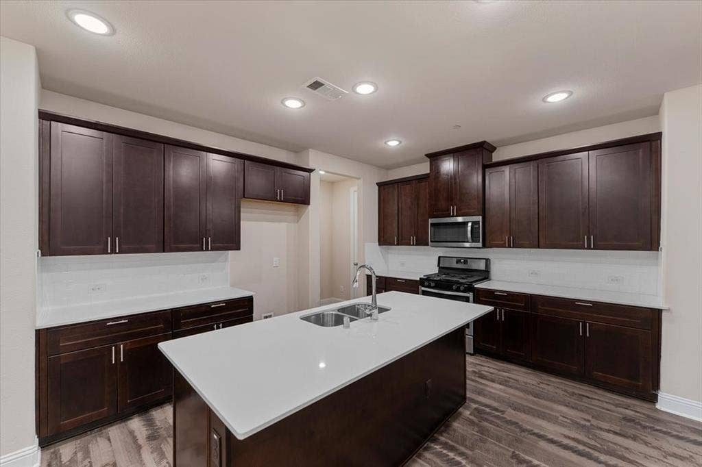 207 Congaree Road, Allen, TX 75002 207 Congaree Road, Allen, TX 75002