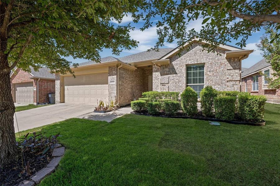 Property photo for 2060 Meadow Park Drive, Princeton, TX