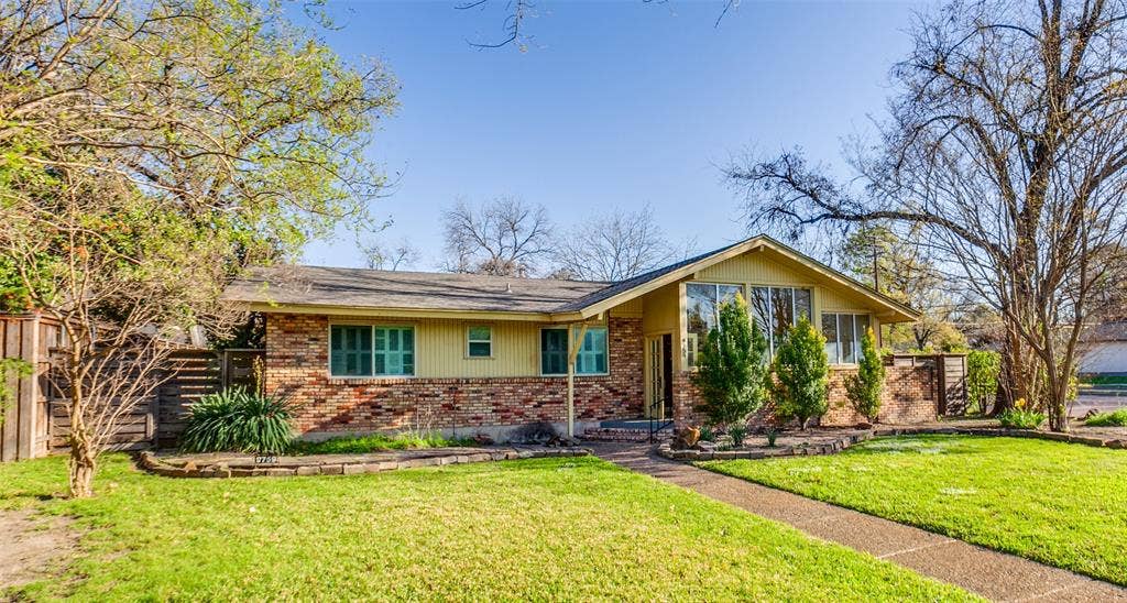 9759 Shoreview Road, Dallas, TX 75238 Subject front faces south