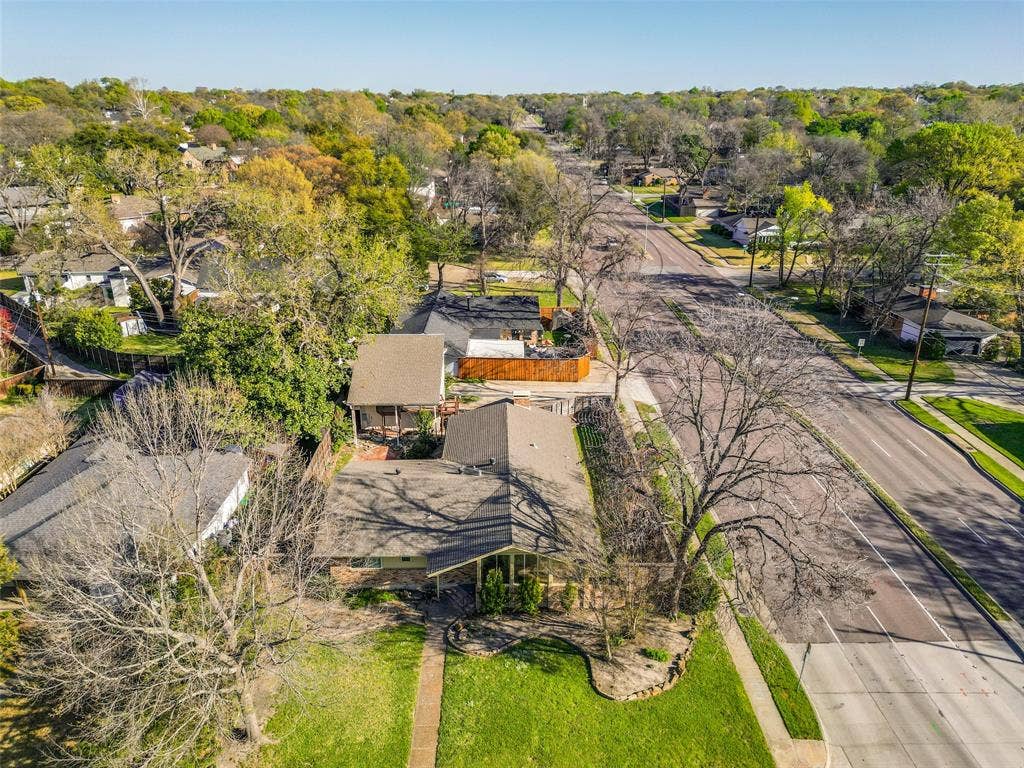 9759 Shoreview Road, Dallas, TX 75238 View is from the southeast corner of Shoreview Road and Audelia Road looking north.