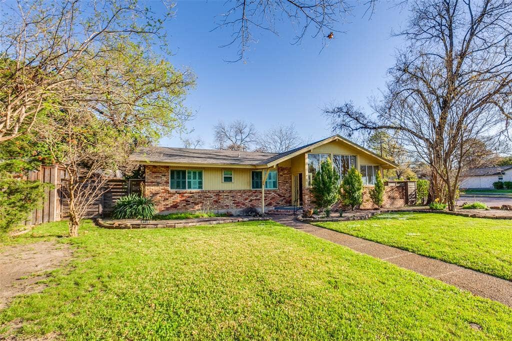 9759 Shoreview Road, Dallas, TX 75238 Subject front faces south