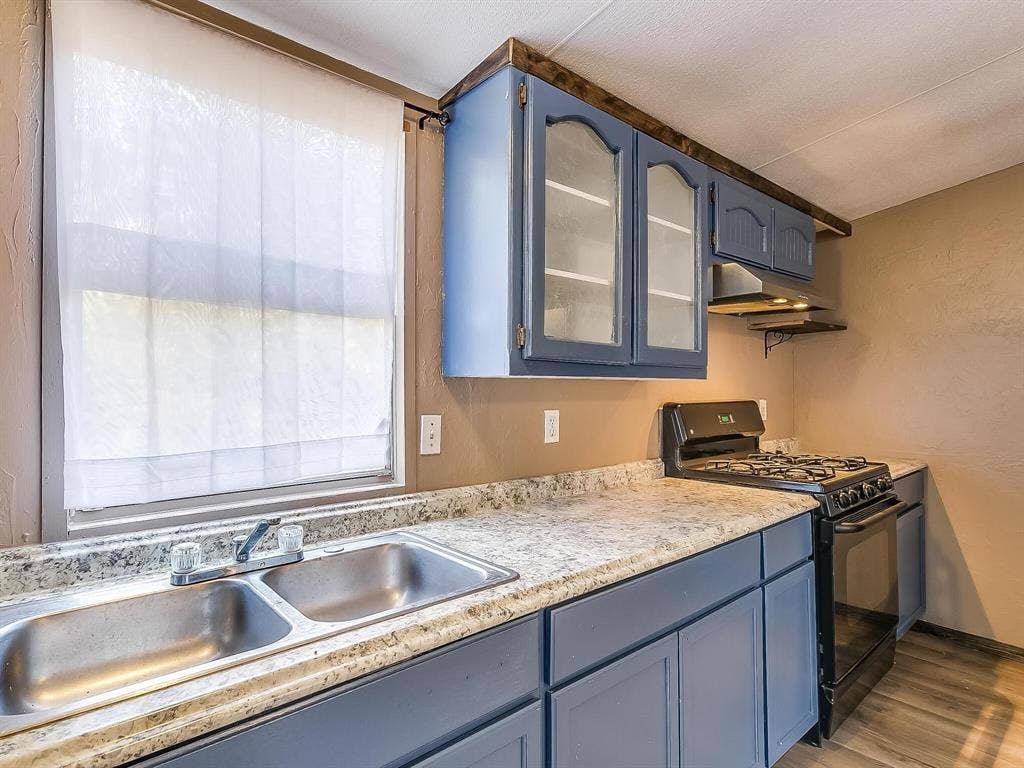 1802 Whispering Oaks Street, Burleson, TX 76028 1802 Whispering Oaks Street, Burleson, TX 76028