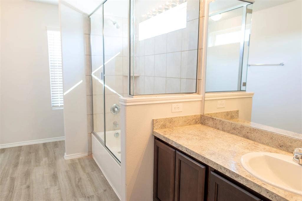 3202 Sonoma Trail, Ennis, TX 75119 3202 Sonoma Trail, Ennis, TX 75119