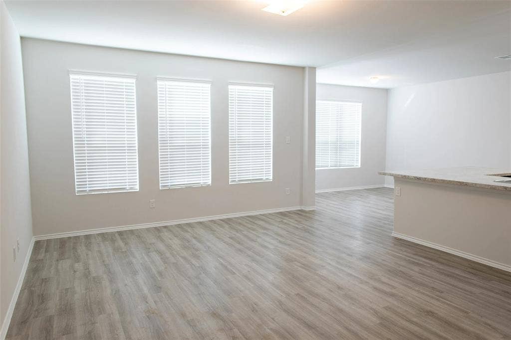 3202 Sonoma Trail, Ennis, TX 75119 3202 Sonoma Trail, Ennis, TX 75119