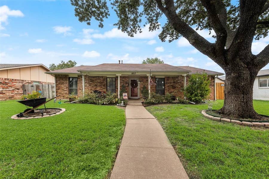 Property photo for 5017 Pemberton Lane, The Colony, TX