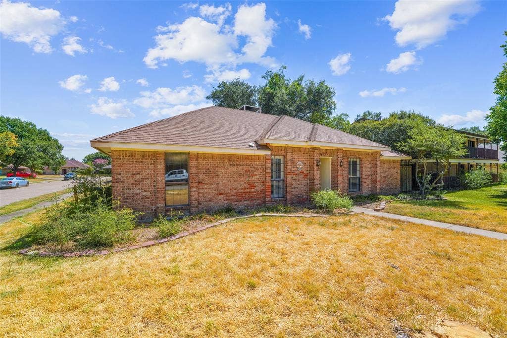 1602 Meadowglen Lane, Mesquite, TX 75150
