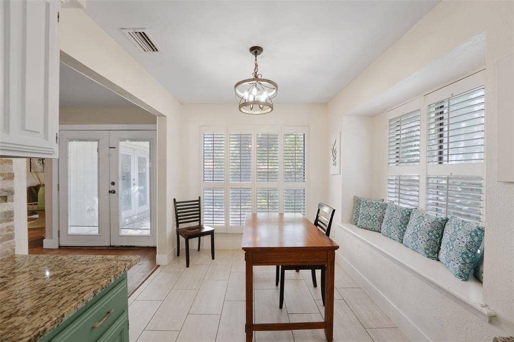 Breakfast Nook