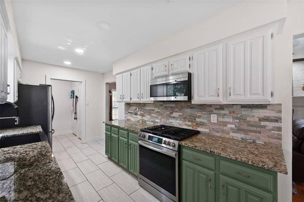 1602 Meadowglen Lane, Mesquite, TX 75150