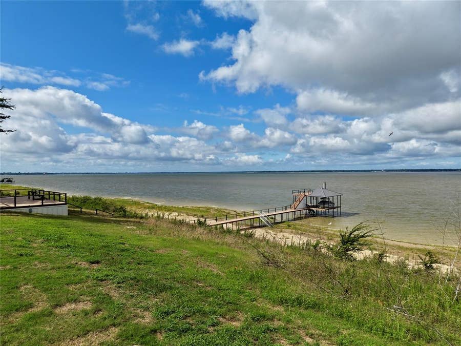 Property photo for 0 Shoreline Drive, Mabank, TX