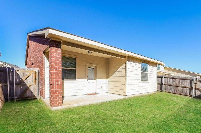 1305 Mallard Cove, Ennis, TX 75119 1305 Mallard Cove, Ennis, TX 75119