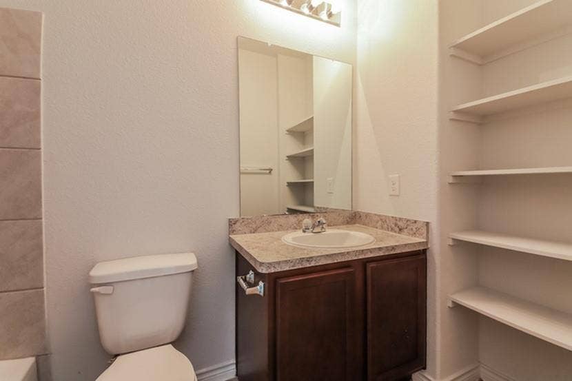 1305 Mallard Cove, Ennis, TX 75119 1305 Mallard Cove, Ennis, TX 75119