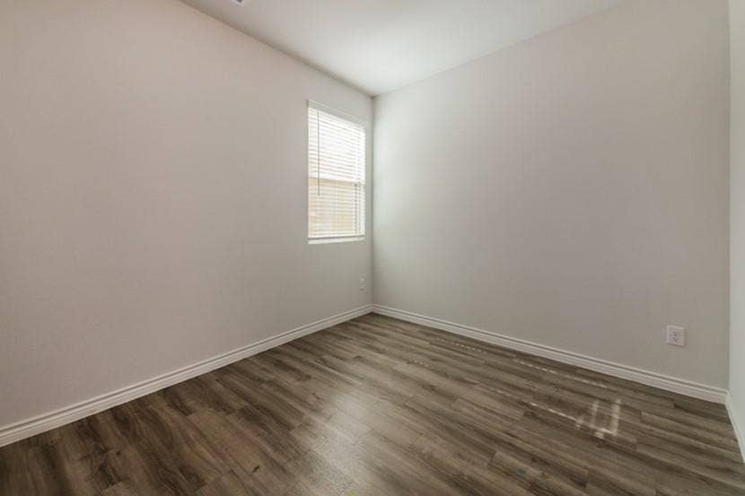 1305 Mallard Cove, Ennis, TX 75119 1305 Mallard Cove, Ennis, TX 75119