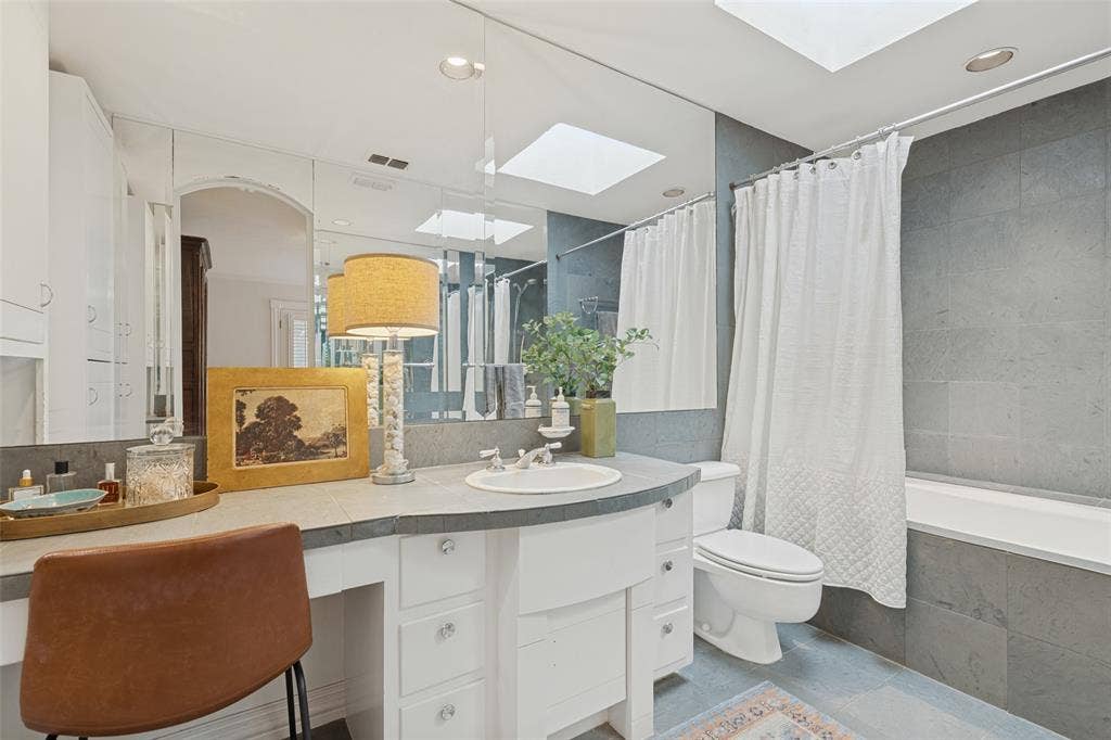 5411 W University Boulevard, Dallas, TX 75209 Ensuite