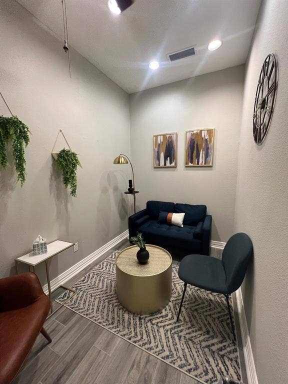 5228 VILLAGE CREEK Drive, #100, Plano, TX 75093 5228 VILLAGE CREEK Drive, #100, Plano, TX 75093