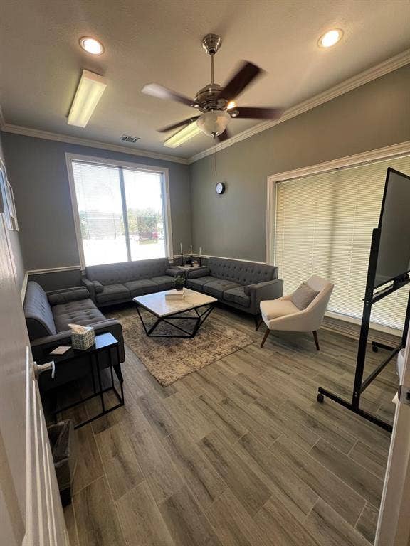 5228 VILLAGE CREEK Drive, #100, Plano, TX 75093 5228 VILLAGE CREEK Drive, #100, Plano, TX 75093