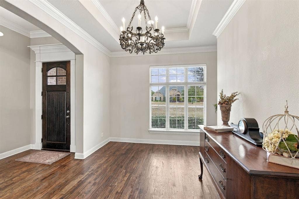 5620 Limestone Lane, Midlothian, TX 76065 Nice, sunny office with shelving and hardwood floors