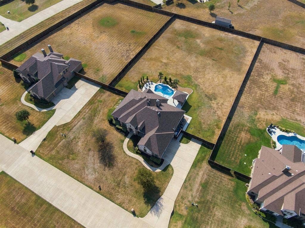 5620 Limestone Lane, Midlothian, TX 76065 5620 Limestone Lane, Midlothian, TX 76065