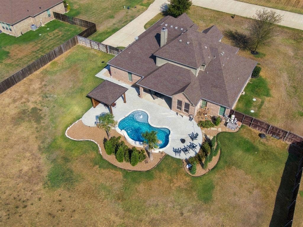 5620 Limestone Lane, Midlothian, TX 76065 5620 Limestone Lane, Midlothian, TX 76065