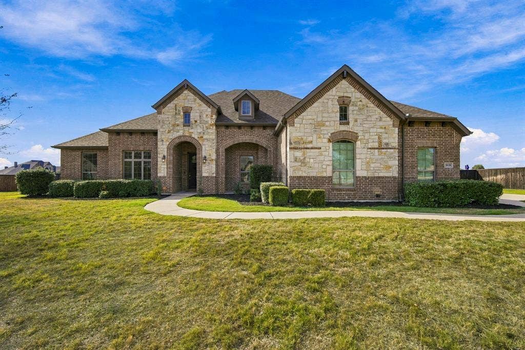 5620 Limestone Lane, Midlothian, TX 76065 Front elevation