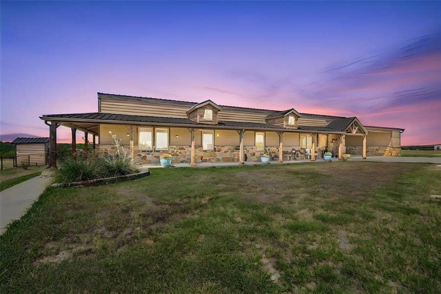 Property photo for 290 Barton Road, Maypearl, TX