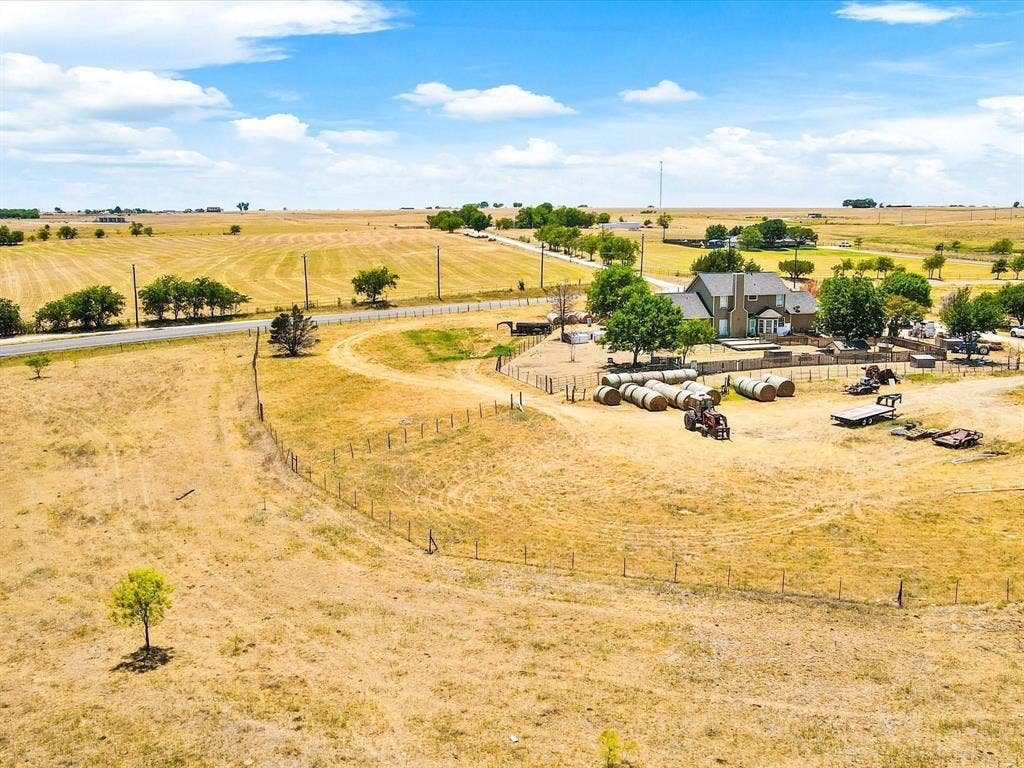 9501 B Fm 2331, Godley, TX 76044 9501 B Fm 2331, Godley, TX 76044