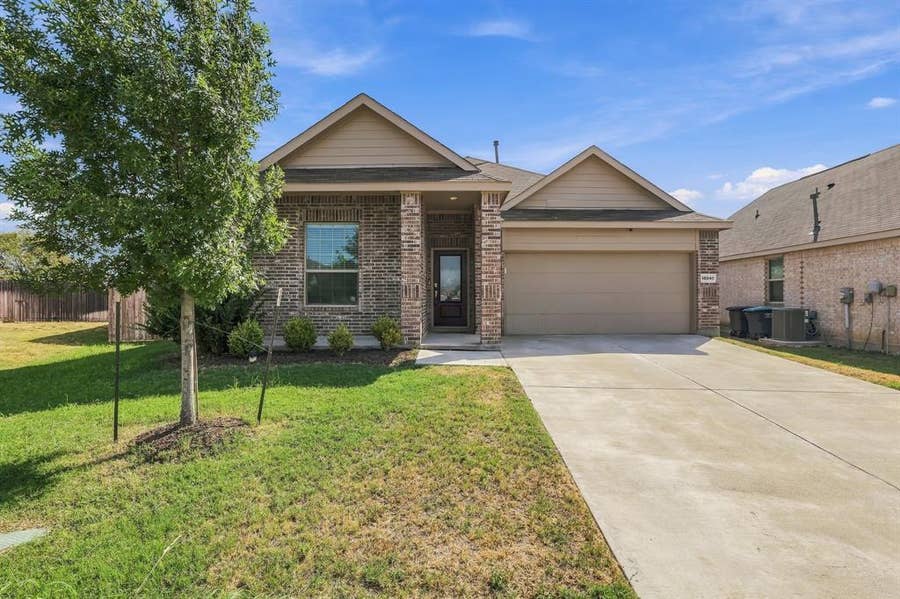 Property photo for 14840 Grey Feather Trail, Fort Worth, TX