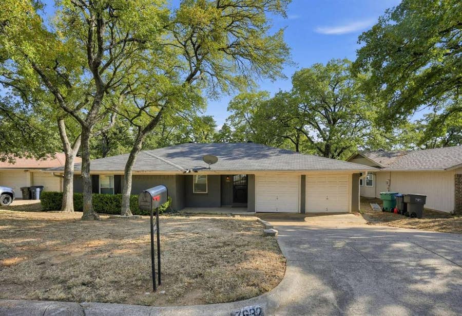 Property photo for 7632 Beckwood Drive, Fort Worth, TX