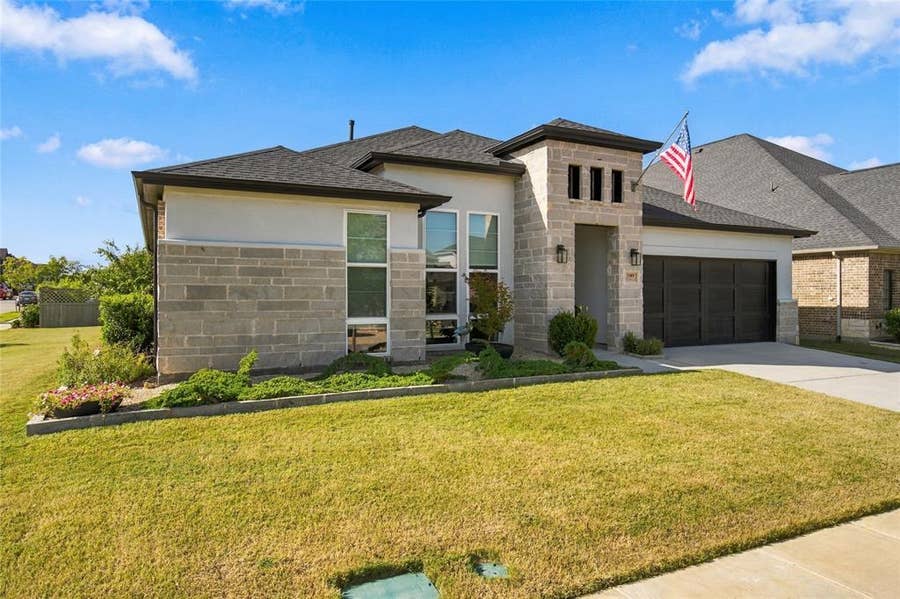 Property photo for 2901 Woodhill Way, Northlake, TX