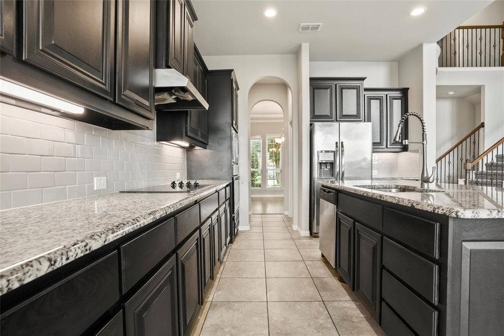425 Rossville Drive, Midlothian, TX 76065 425 Rossville Drive, Midlothian, TX 76065