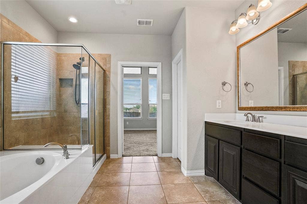 425 Rossville Drive, Midlothian, TX 76065 425 Rossville Drive, Midlothian, TX 76065