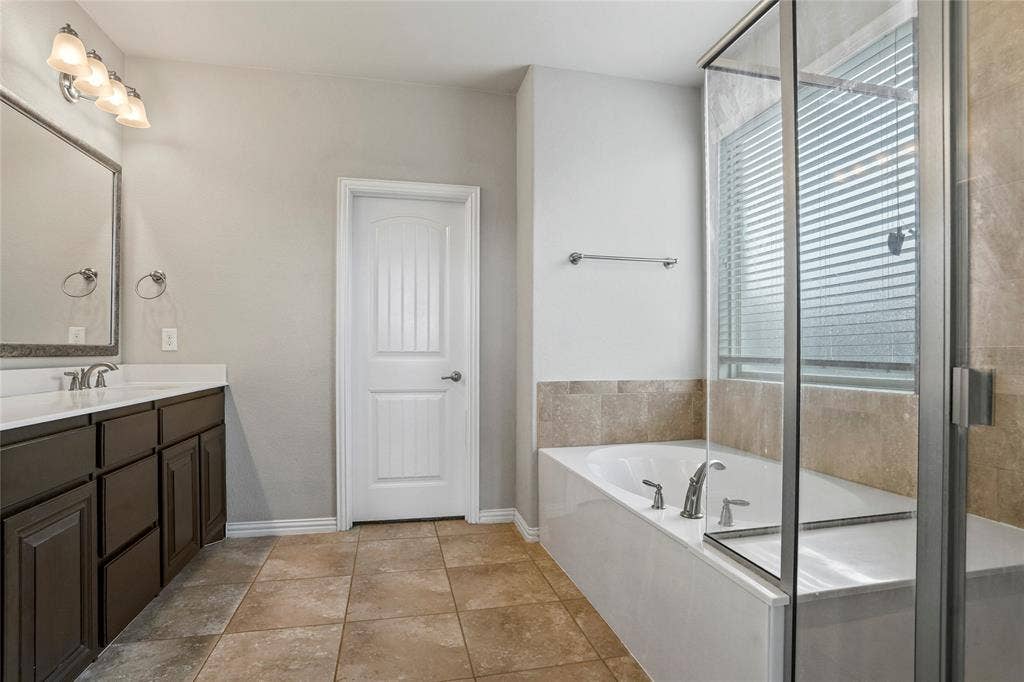 425 Rossville Drive, Midlothian, TX 76065 425 Rossville Drive, Midlothian, TX 76065