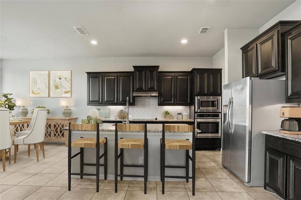 425 Rossville Drive, Midlothian, TX 76065 425 Rossville Drive, Midlothian, TX 76065