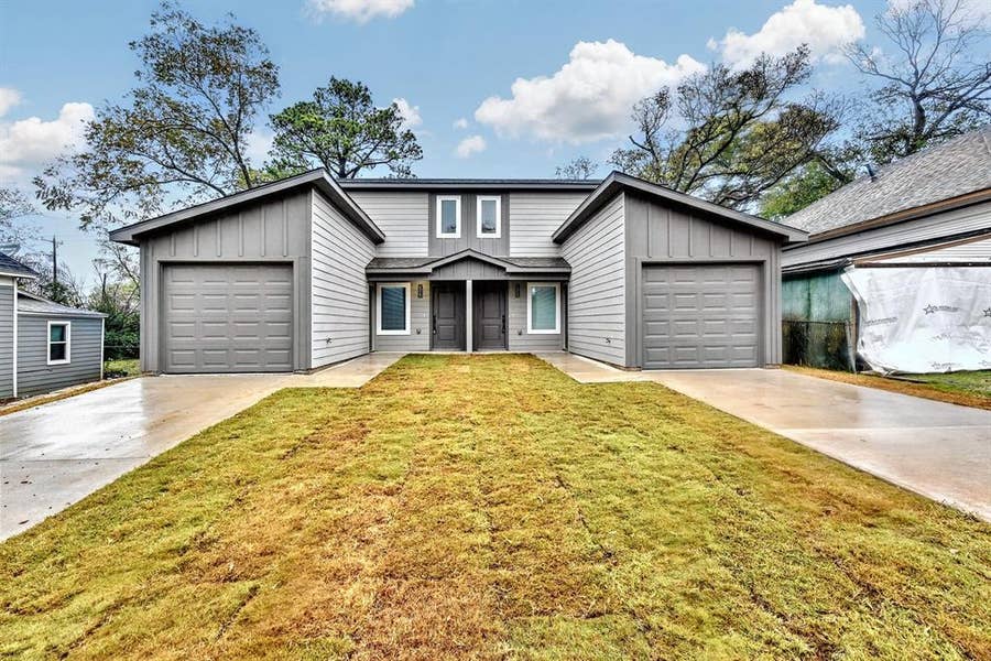 Property photo for 319 E Hull Street, Denison, TX