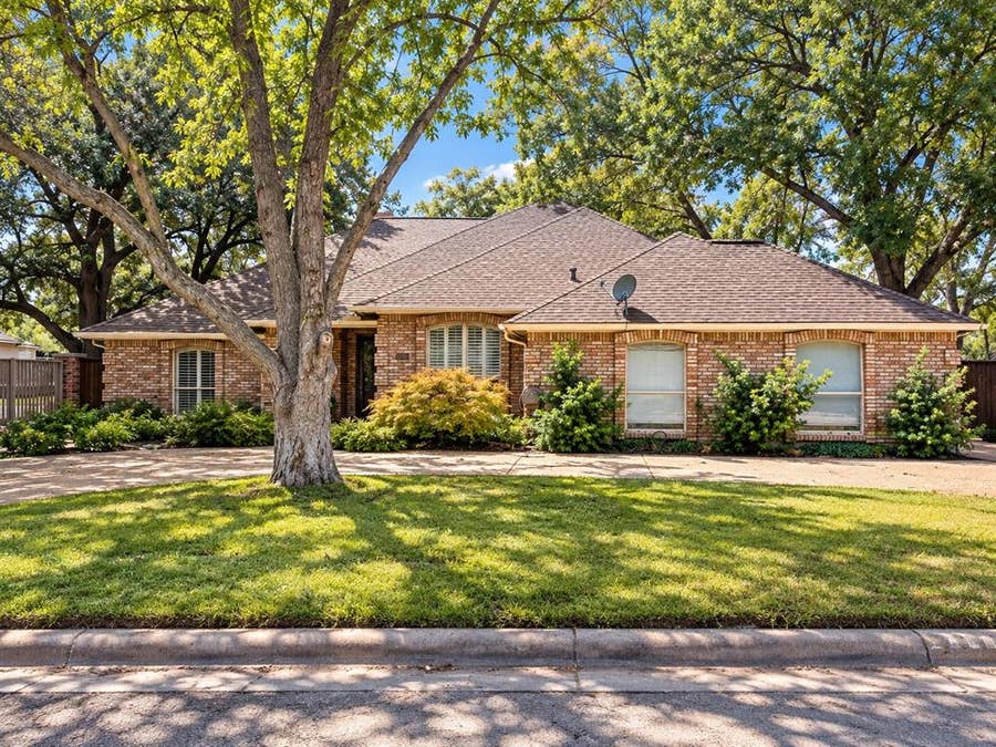 Property photo for 7056 Allen Place Drive, Fort Worth, TX