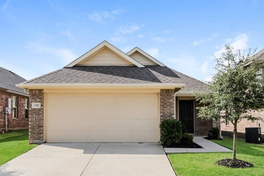 Property photo for 1502 Matthew Drive, Ennis, TX