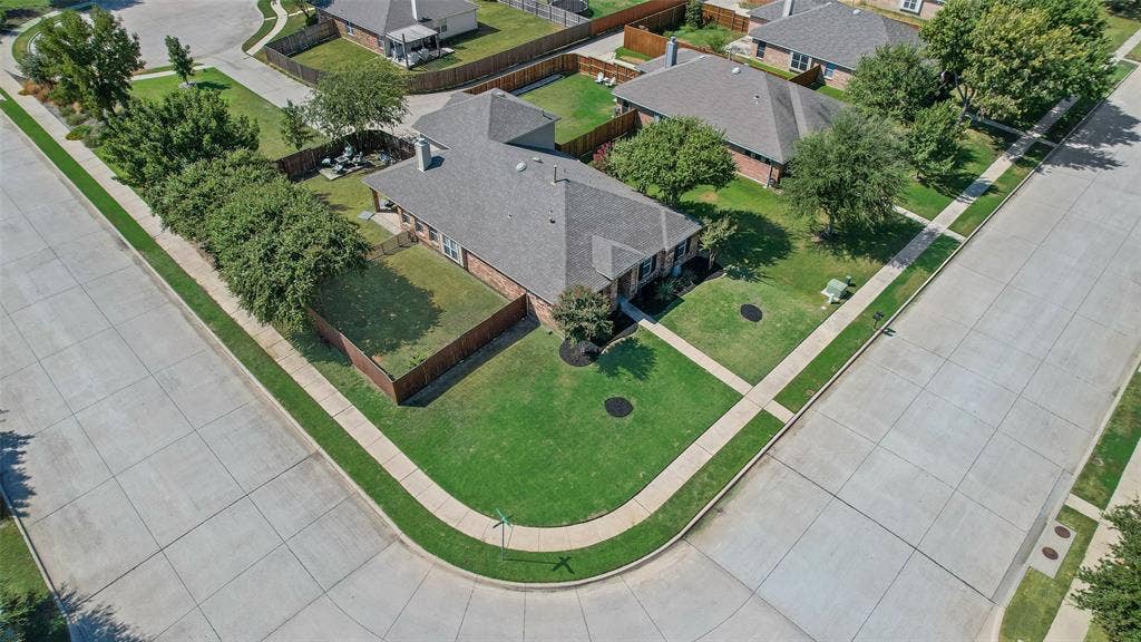 2408 Creekdale Drive, Denton, TX 76210 2408 Creekdale Drive, Denton, TX 76210